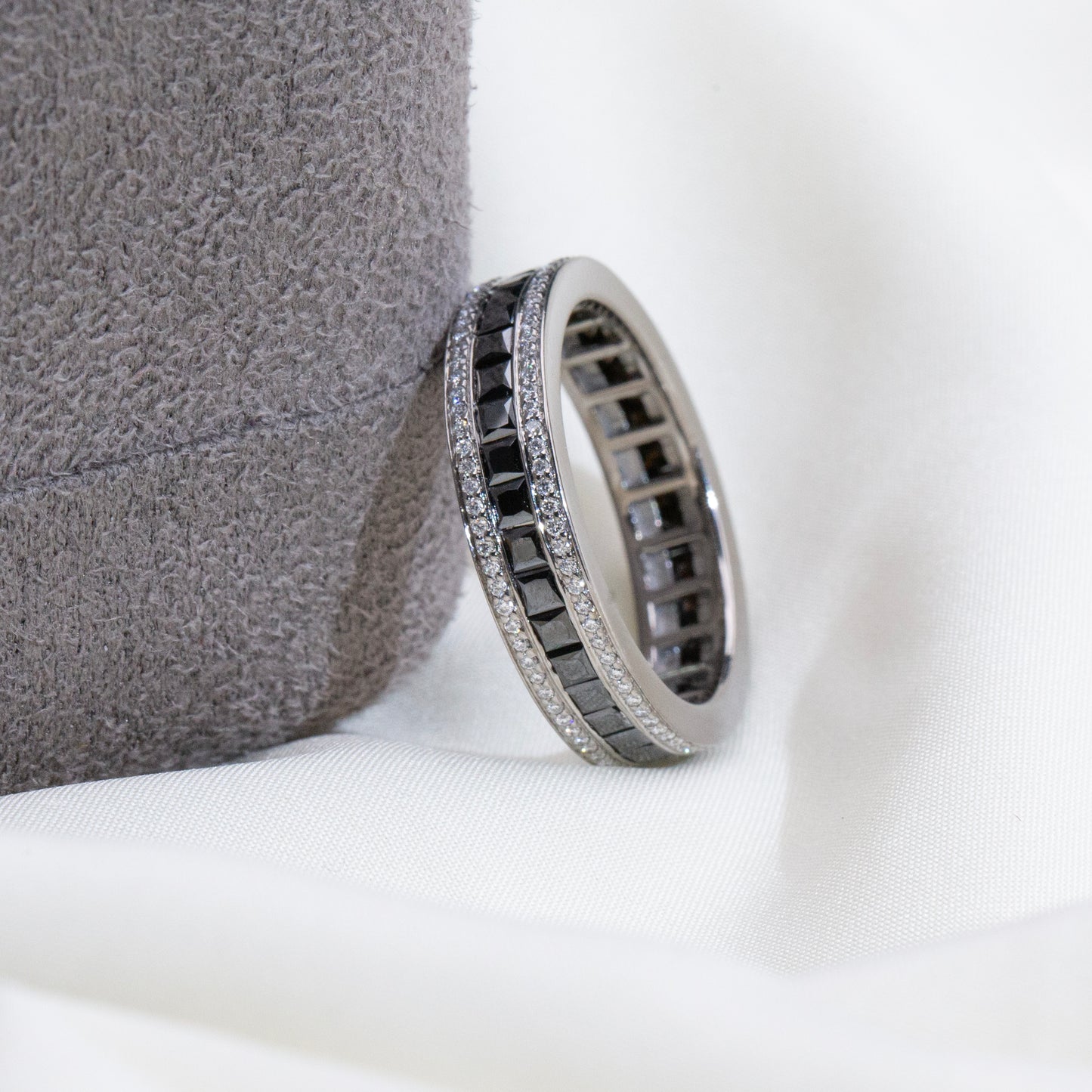 Allure Obsidian Men's Wedding band