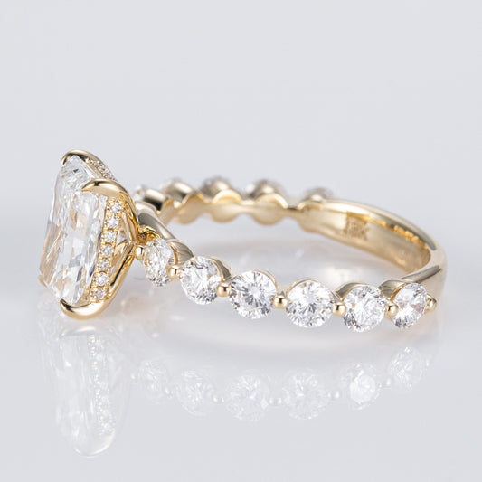 Allure Radiant Centre with Round Accents Lab-Grown